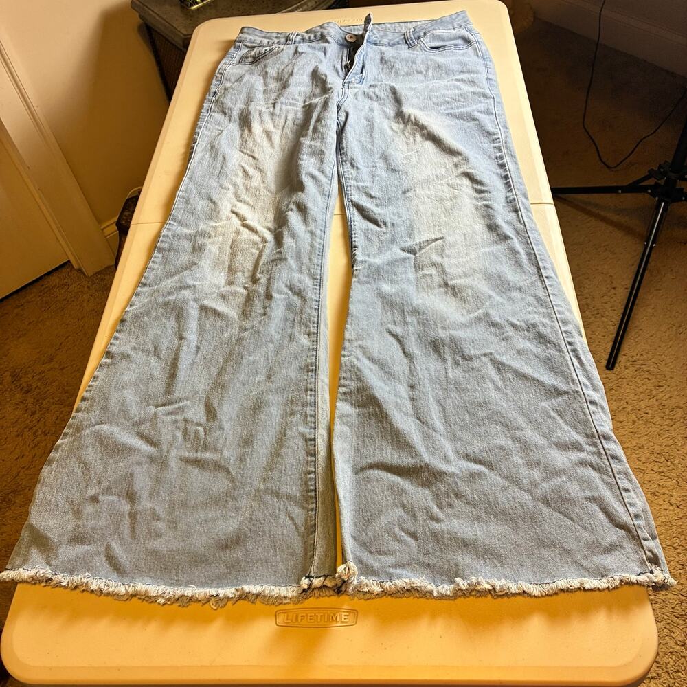 Jeans Women's 3XL Light Wash Wide Leg Raw Hem High Rise Jeans 35x29